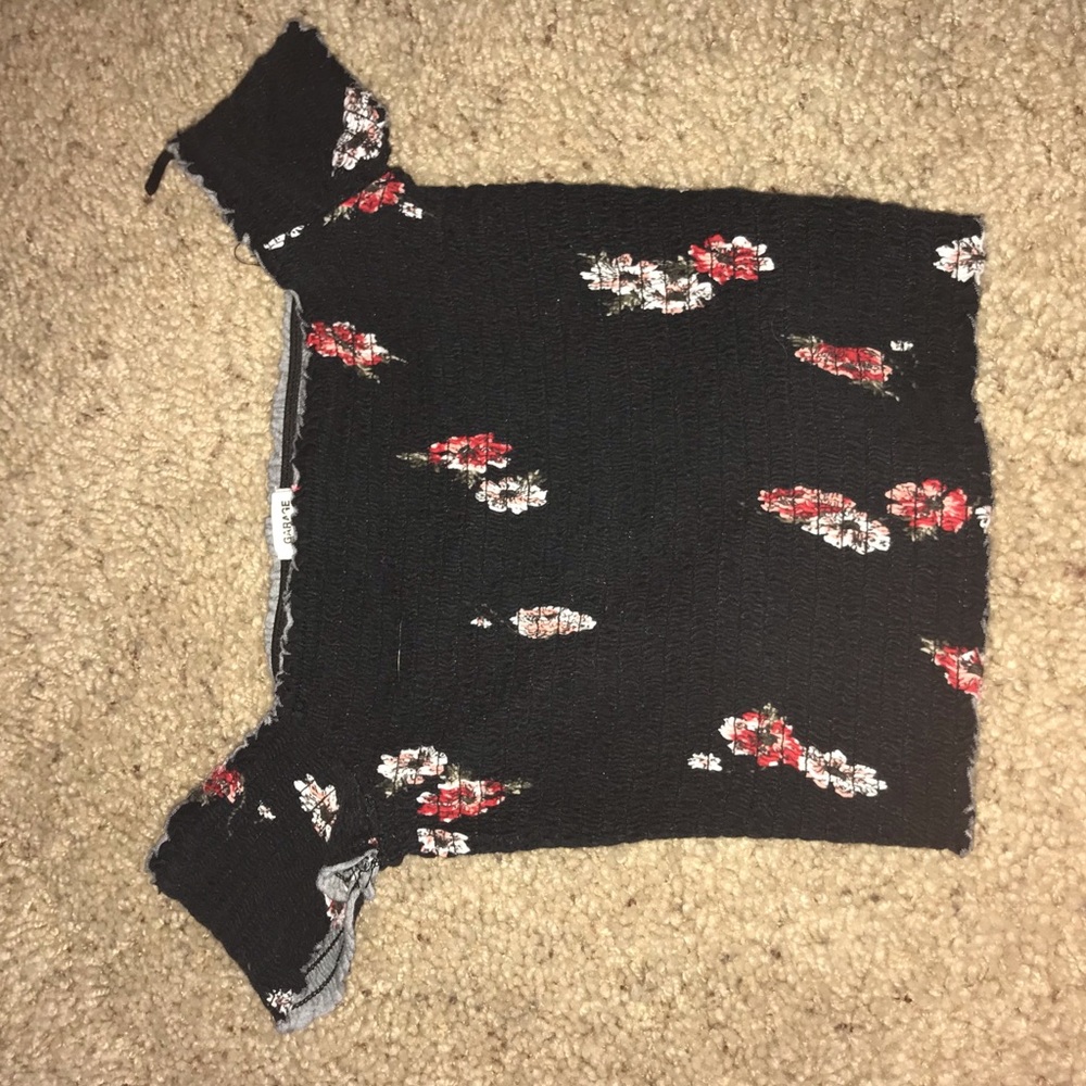 Shoulder shirt from garage